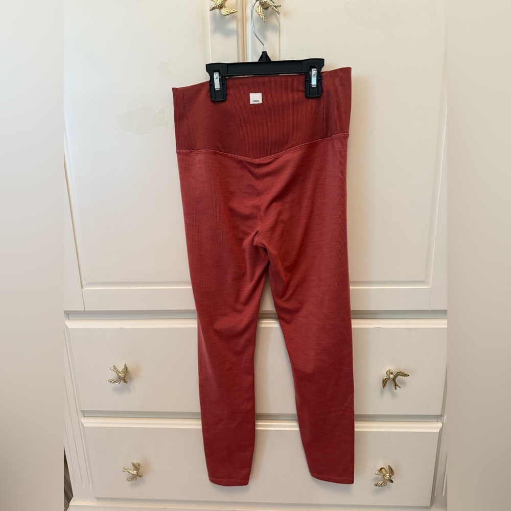 Vuori activewear leggings